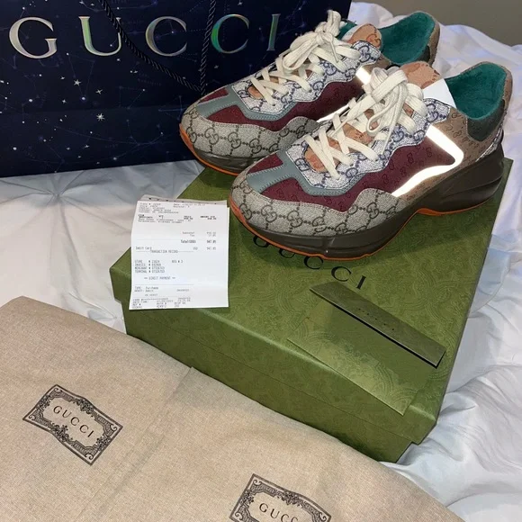 Gucci | Shoes | Gucci Shoes Size 8 Good Condition | Poshmark display picture 3